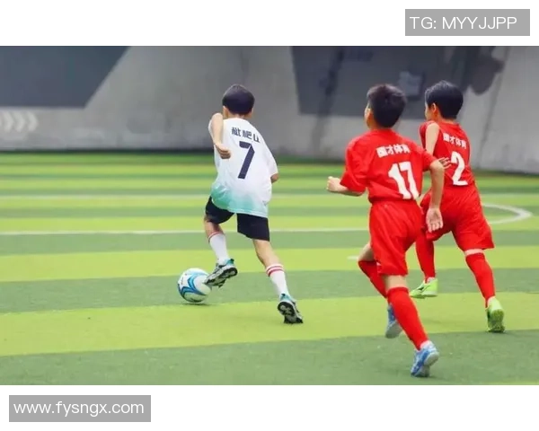 绿茵逐梦青春激荡世界足坛荣耀与激情的完美交织